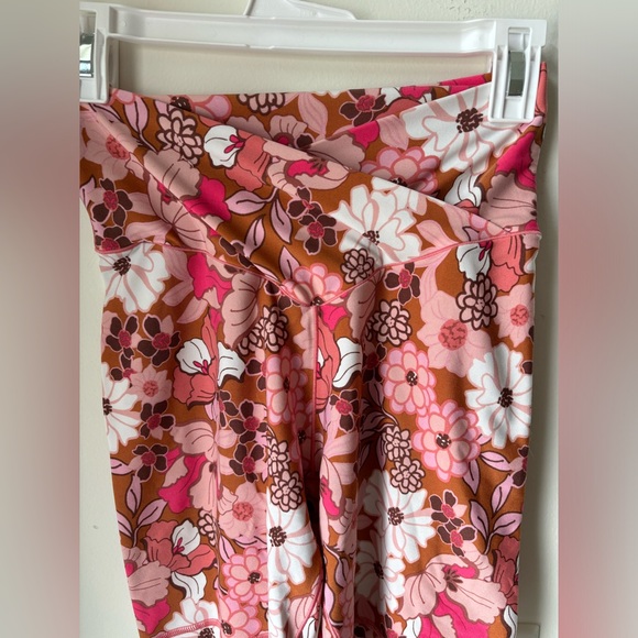 Offline by Aerie Matching Set - Picture 3 of 6